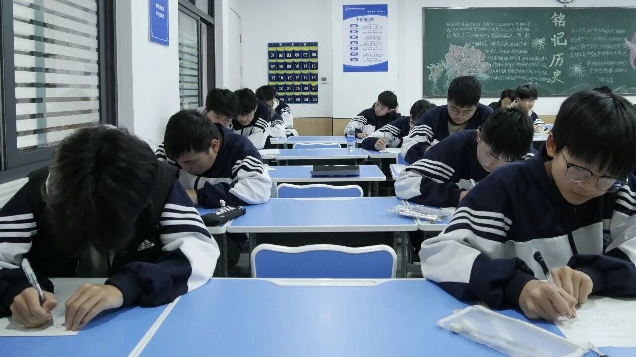 微信图片_2025-11-26_150929_339.jpg